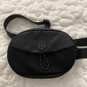 Lululemon belt bag